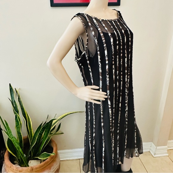 Sandra Darren Gorgeous Striped maxi dress. Sz 18 - Picture 3 of 7